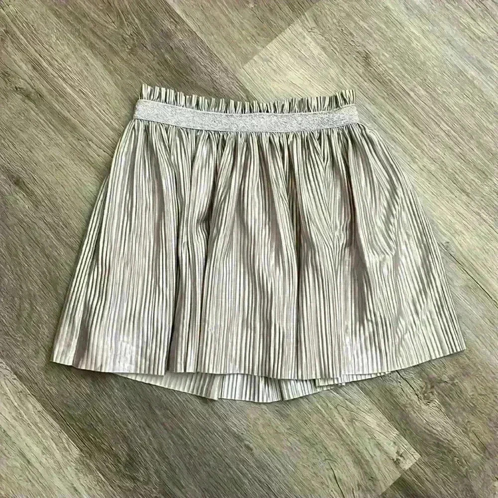 Wonder Nation Girls silver skirt